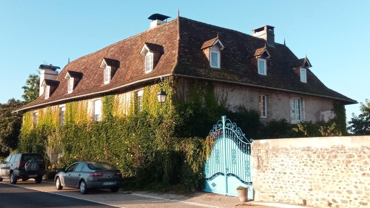 Maison Grandes Chambres Avec Cuisine -Jardin -Terrasse-Bbq Bastanes Exteriör bild